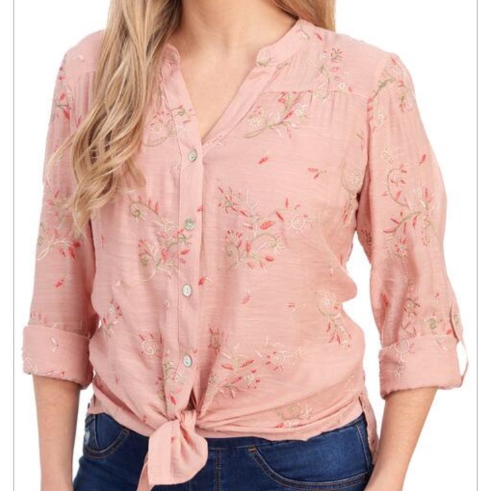 Fig and Flower floral embroidered button front top